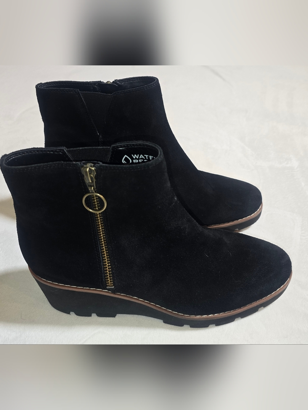 Vionic Hazal Water-Repellent Wedge Bootie Black Suede 8.5
